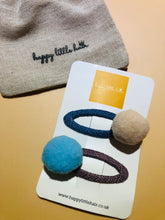 Load image into Gallery viewer, Cream/Blue