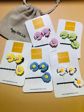 Load image into Gallery viewer, Flower Power hair clip set