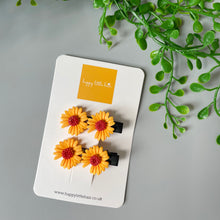 Load image into Gallery viewer, Oops a daisy- hair clip