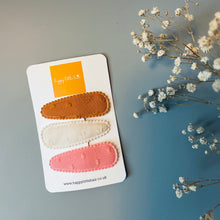 Load image into Gallery viewer, Dotty cotton snap clip