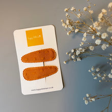 Load image into Gallery viewer, Dotty cotton snap clip