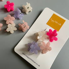 Load image into Gallery viewer, Frosted flower mini hair claw