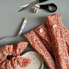 Load image into Gallery viewer, Liberty print- ‘Cumbrian Vine’ scrunchie
